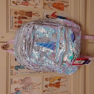 NWT Staples girls unicorn sequined backpack